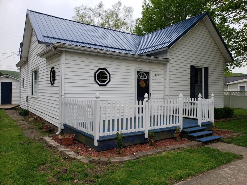 309 W Main  Street Bainbridge OH 45612 Residential