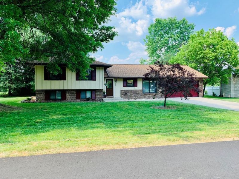 557 Aaron Ave Jackson OH 45640 Residential