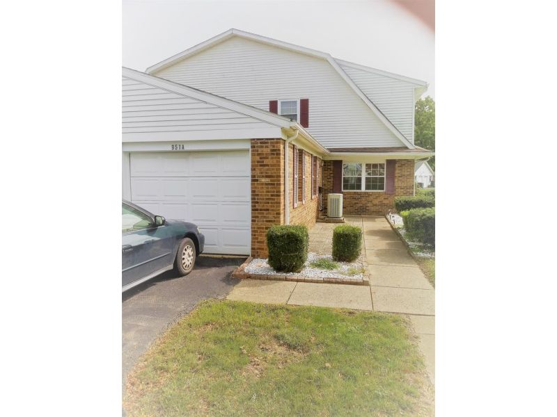 951 Canterbury Court Lancaster OH 43130 Residential