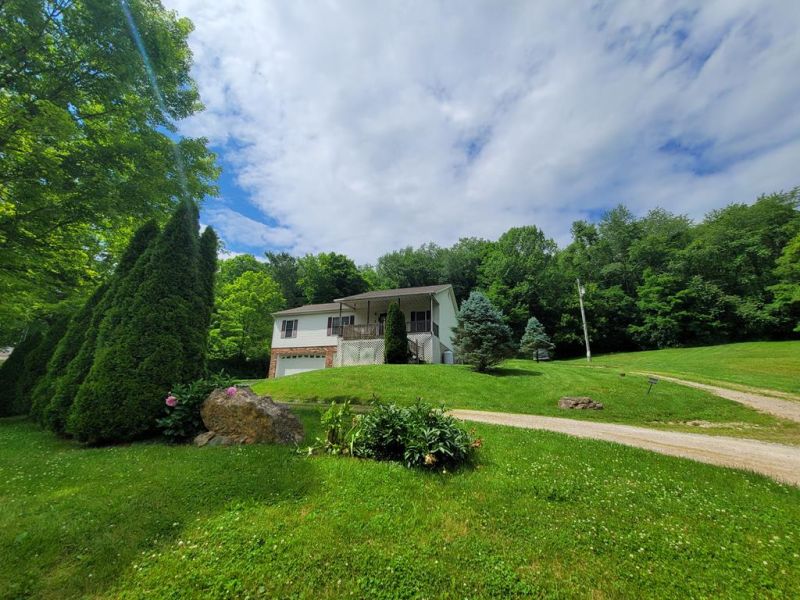 9606 St. Rt. 41, N. Bainbridge OH 45612 Residential