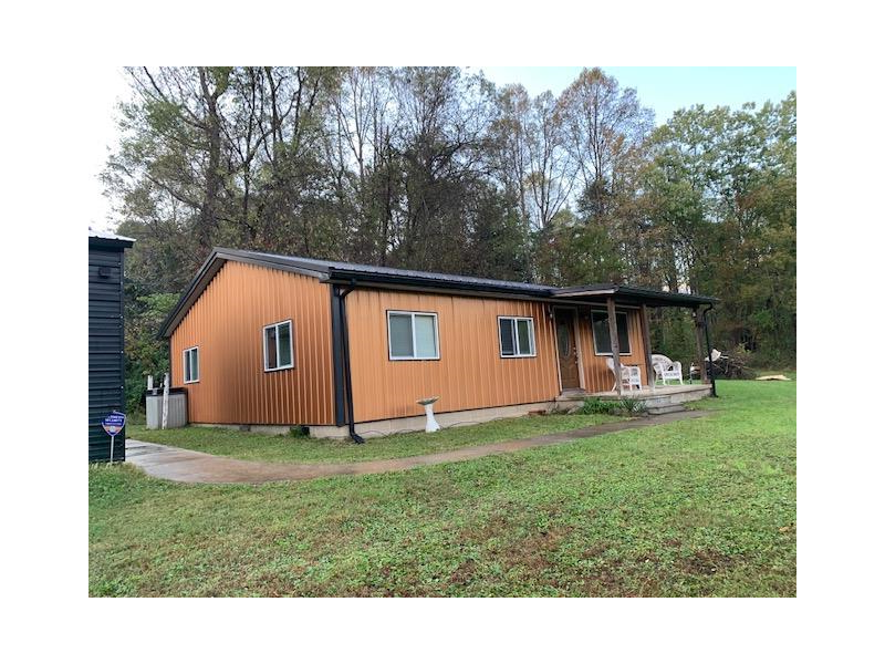 917 Eisnaugle Hollow Rd. Jackson OH 45640 Residential