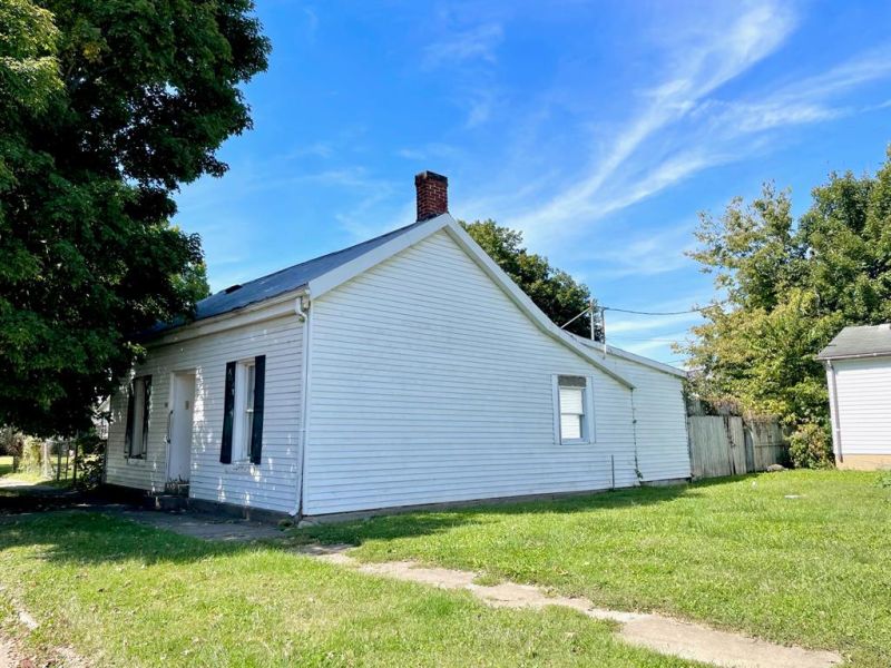 212 E Second St. Bainbridge OH 45612 Residential