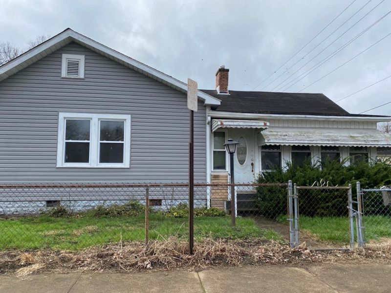 105 N N. Brownell Street Chillicothe OH 45601 Residential