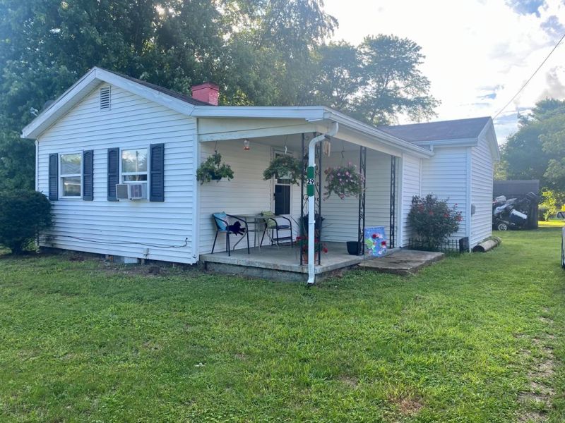 29 Main  Street Waverly OH 45690 Residential