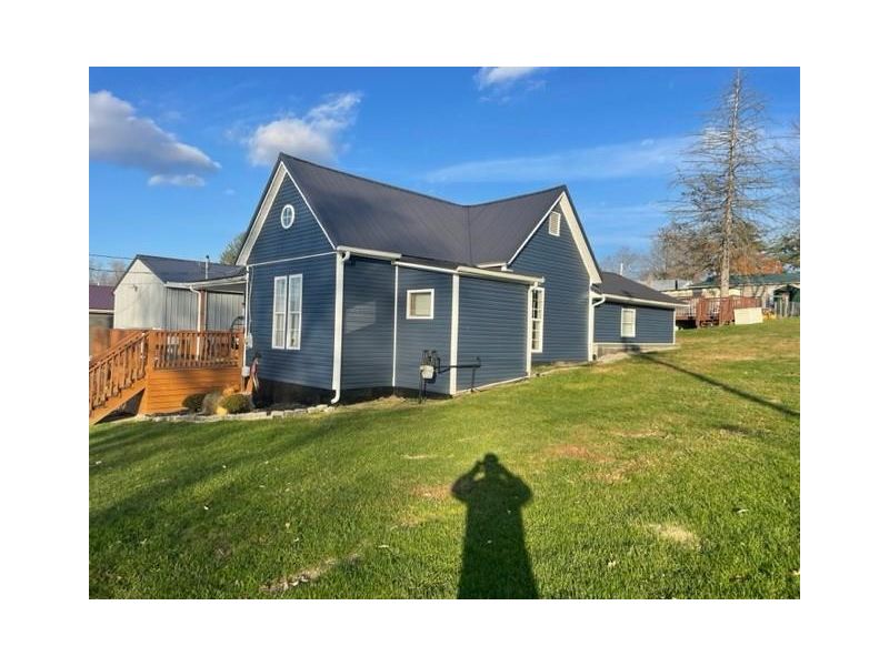 800 S Massachusetts Ave., S. Wellston OH 45692 Residential