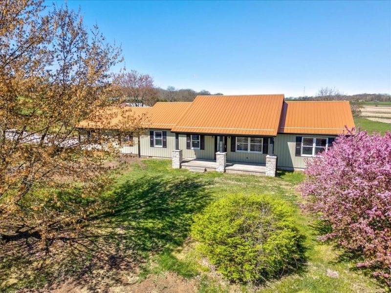 8255 SW Chillicothe-Lancaster Road Amanda OH 43102 Residential