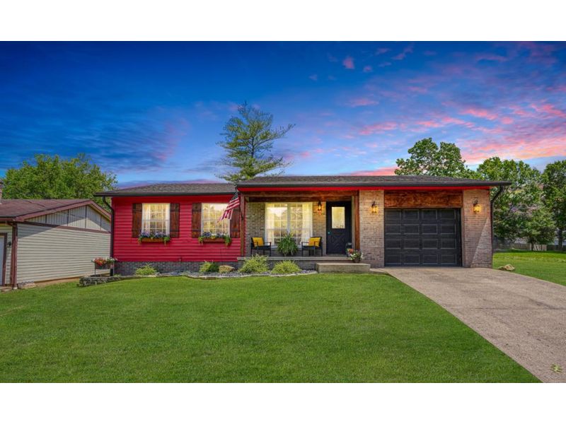 136 Maple Ave. Jackson OH 45640 Residential