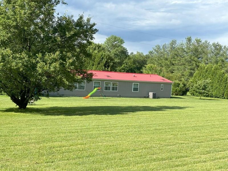 16997 Hartsough Road Laurelville OH 43113 Residential