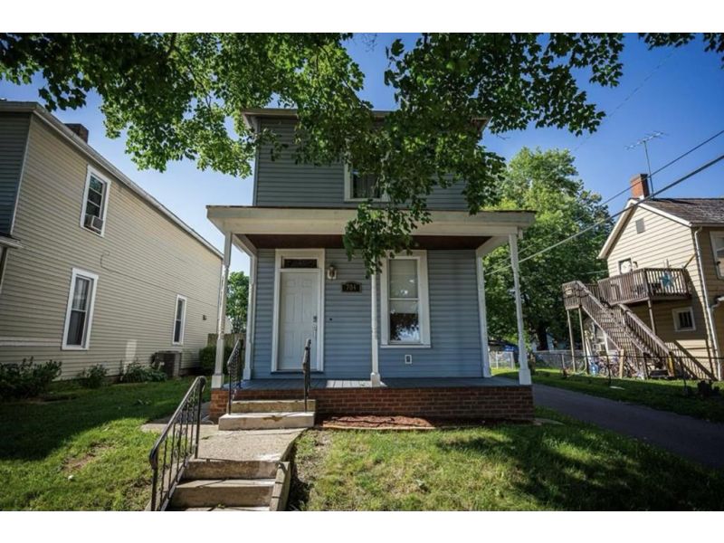704 E 2ND ST Chillicothe OH 45601 Residential