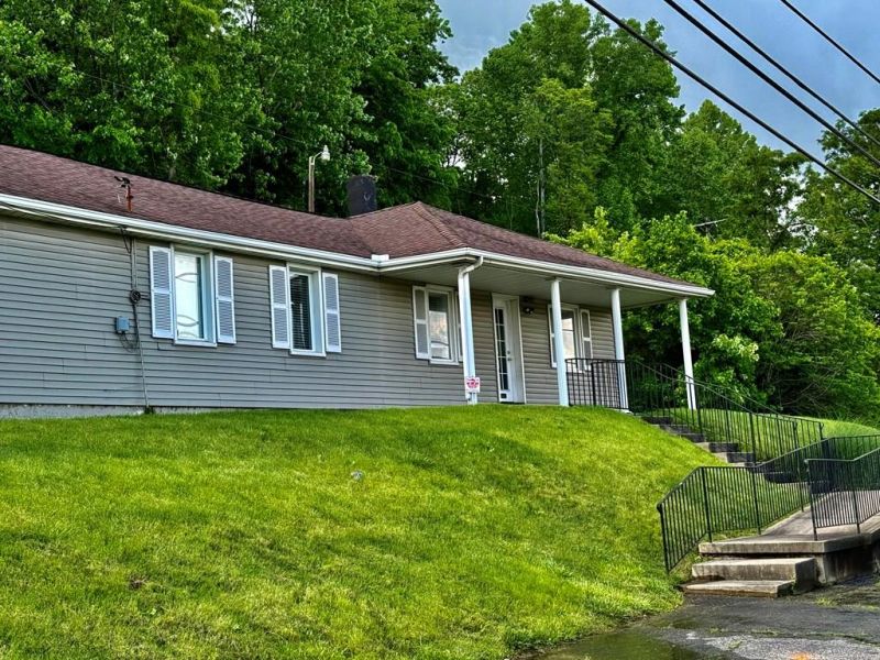 410 W Emmit Ave. Waverly OH 45690 Residential