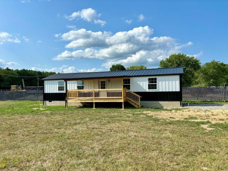 215 Wadsworth Ave. Waverly OH 45690 Residential