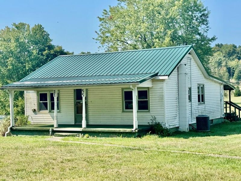 2155 Prussia Waverly OH 45690 Residential