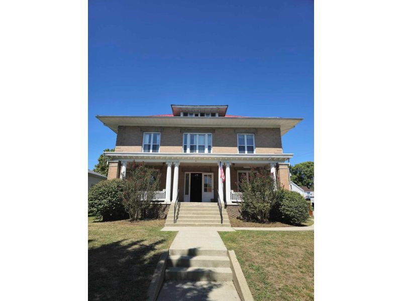 6 South Jackson OH 45640 Residential