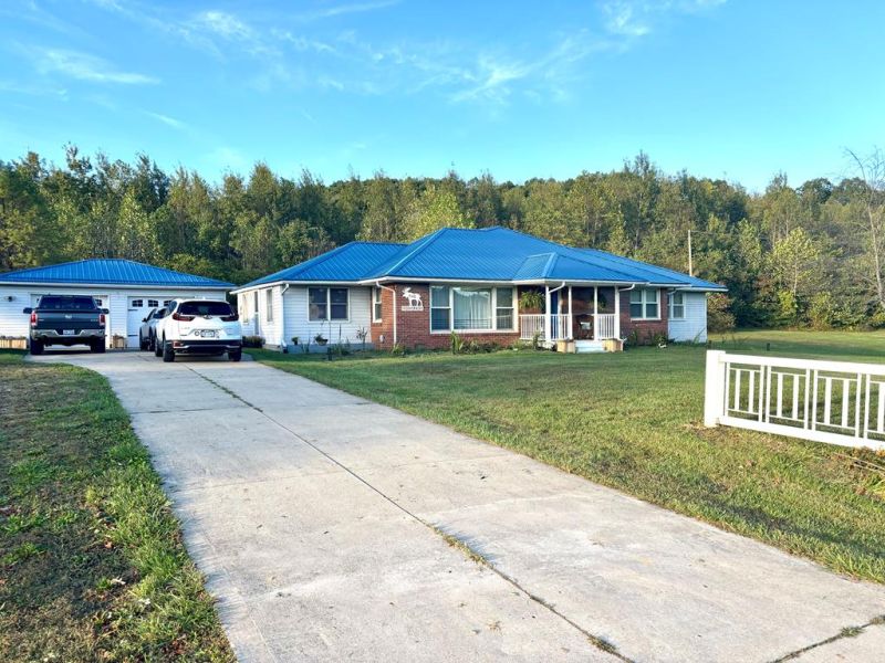 51419 Old Route 50 Londonderry OH 45647 Residential