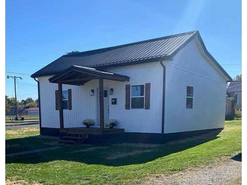 401 W Main  Street Jackson OH 45640 Residential