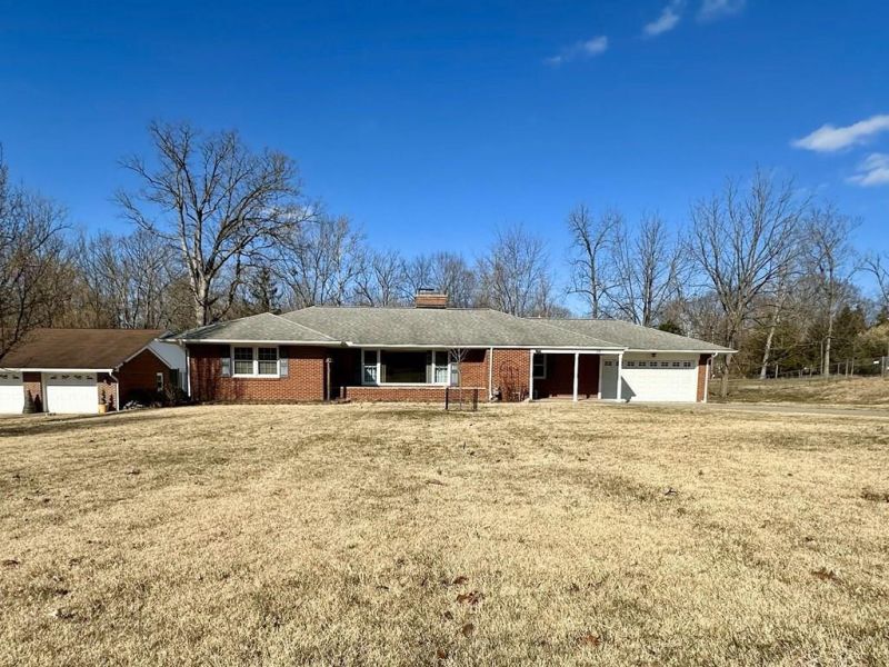 93 Fruit Hill Chillicothe OH 45601 Residential