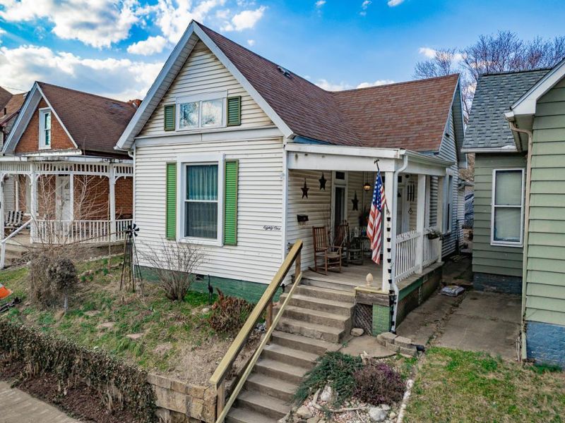 81 E 7TH ST Chillicothe OH 45601 Residential