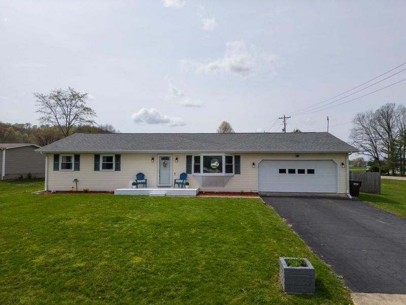 16 Adrian Drive Chillicothe OH 45601 Residential