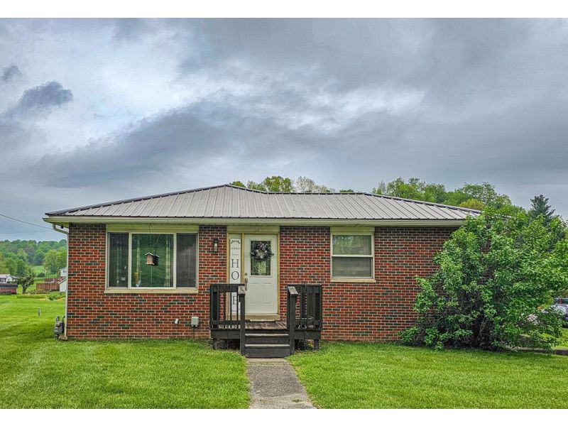 520 Georges Creek Rd. Gallipolis OH 45631 Residential