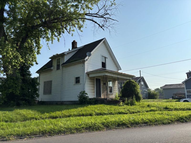 415 Eastern Ave. Chillicothe OH 45601 Residential