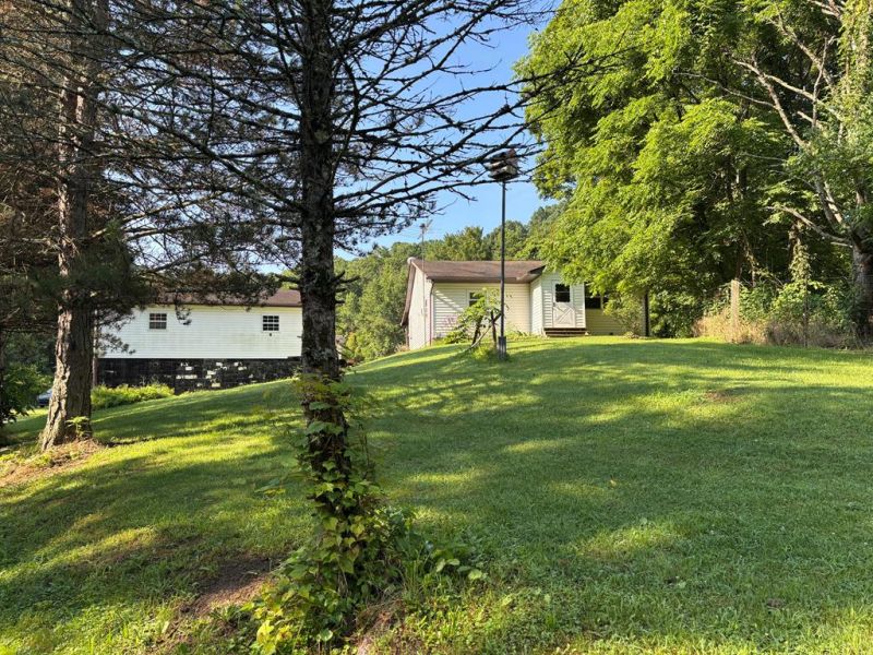 929 Luckhart Road Kingston OH 45644 Residential