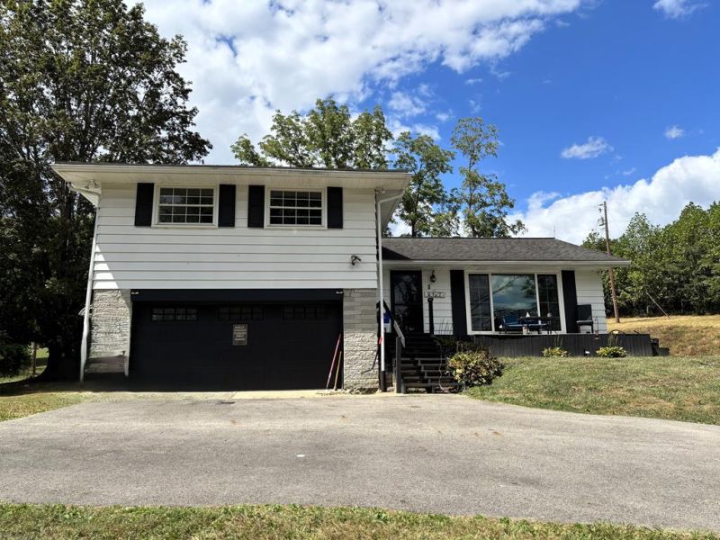 83 James Road Chillicothe OH 45601 Residential