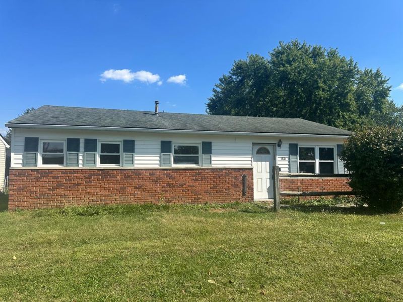 180 Jefferson Ave. Ashville OH 43103 Residential - Main Photo
