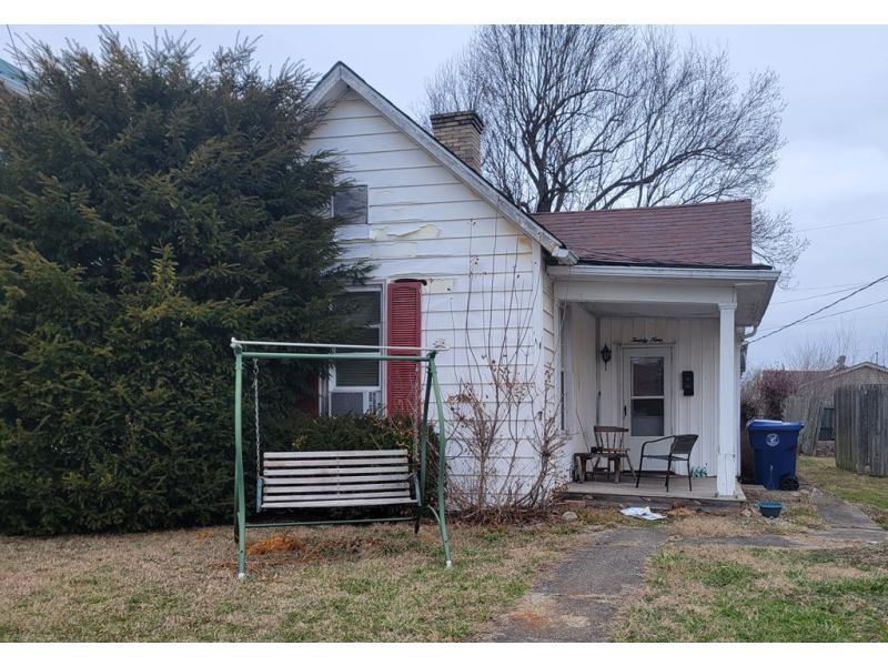 29 E 11TH ST Wellston OH 45692 Residential - Main Photo