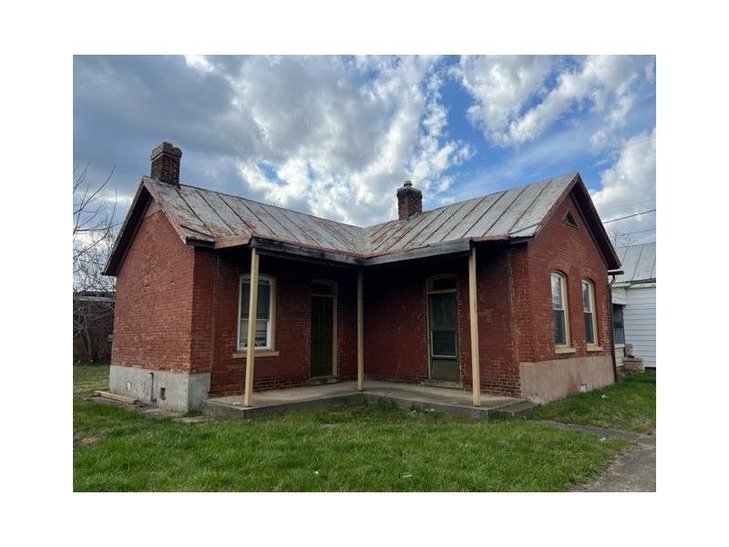 18 McArthur Chillicothe OH 45601 Residential - Main Photo