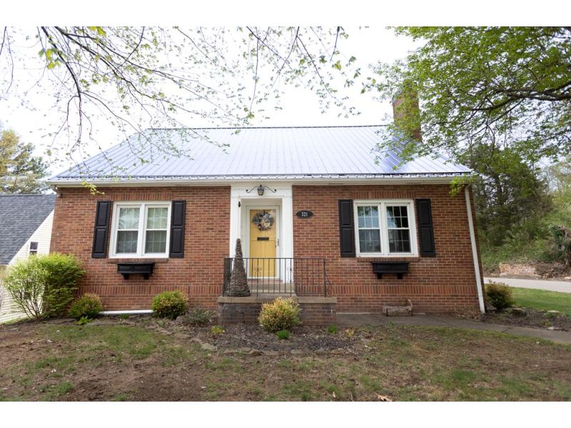 321 E A St Wellston OH 45692 Residential - Main Photo