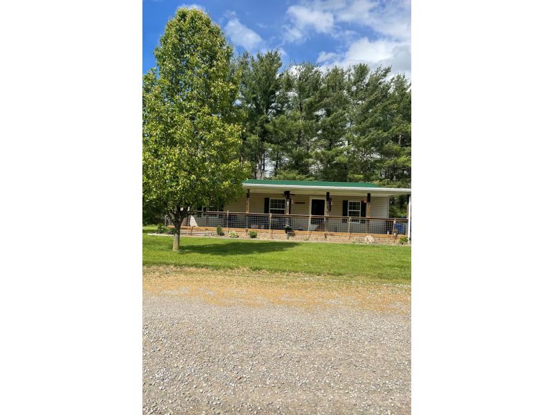 79 Hickory Rd. Oak Hill OH 45656 Residential - Main Photo