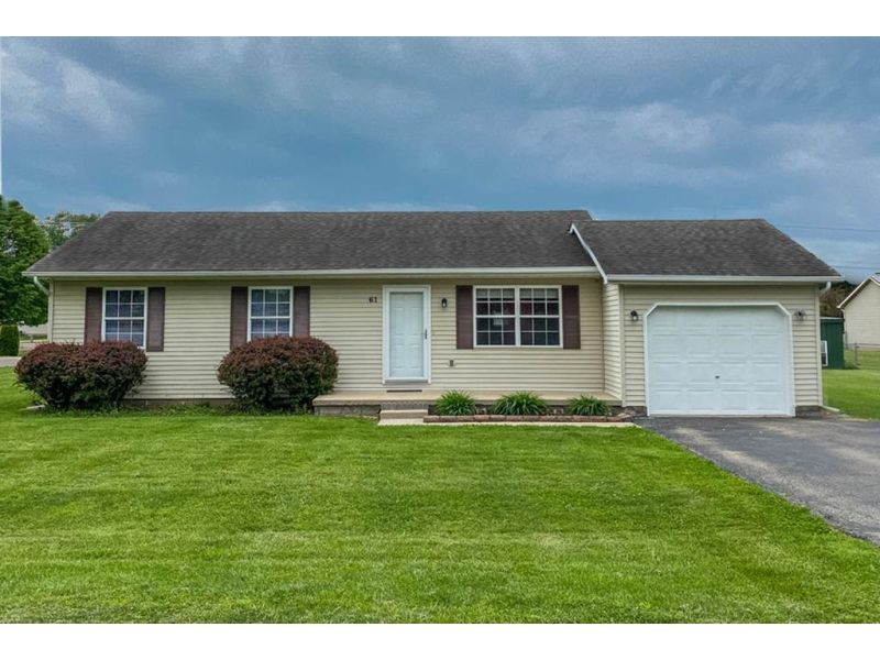 61 Franklin Circle Chillicothe OH 45601 Residential