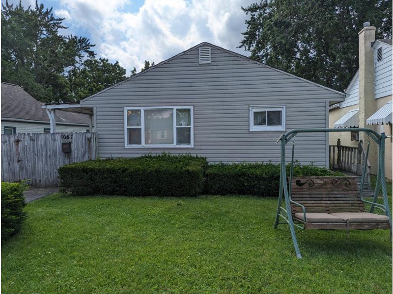 1067 Whitethorne Ave Columbus OH 43223 Residential - Main Photo
