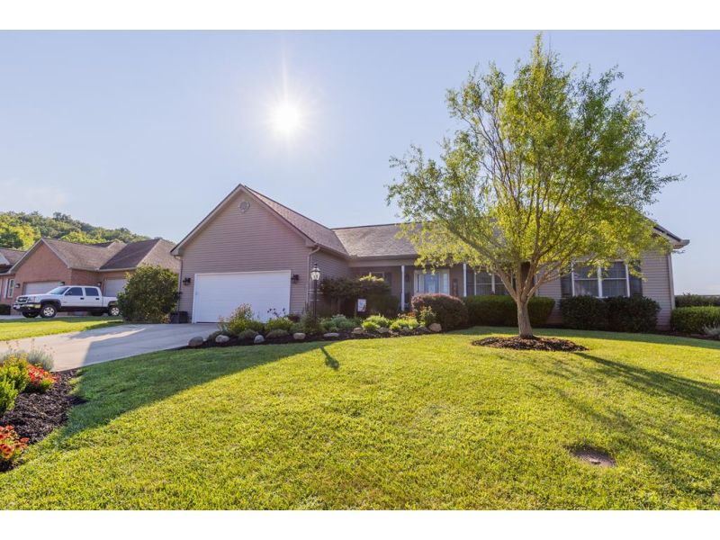 126 Stone Trace Chillicothe OH 45601 Residential