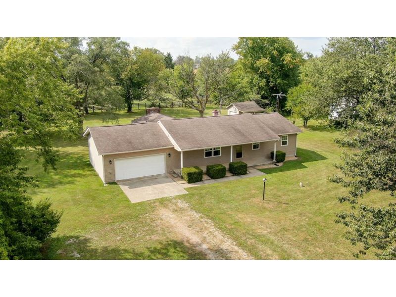 70 Hess Rd. Washington Court House OH 43160 Residential - Main Photo