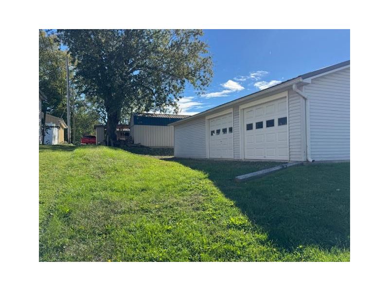 303 E 9TH ST Wellston OH 45692 Land - Main Photo