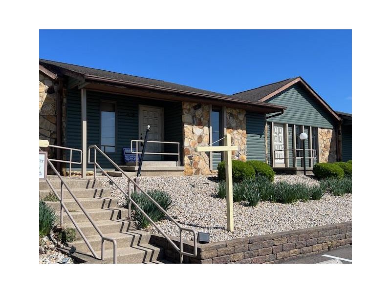 43 N Plaza Blvd. Chillicothe OH 45601 Real Estate Only - Main Photo