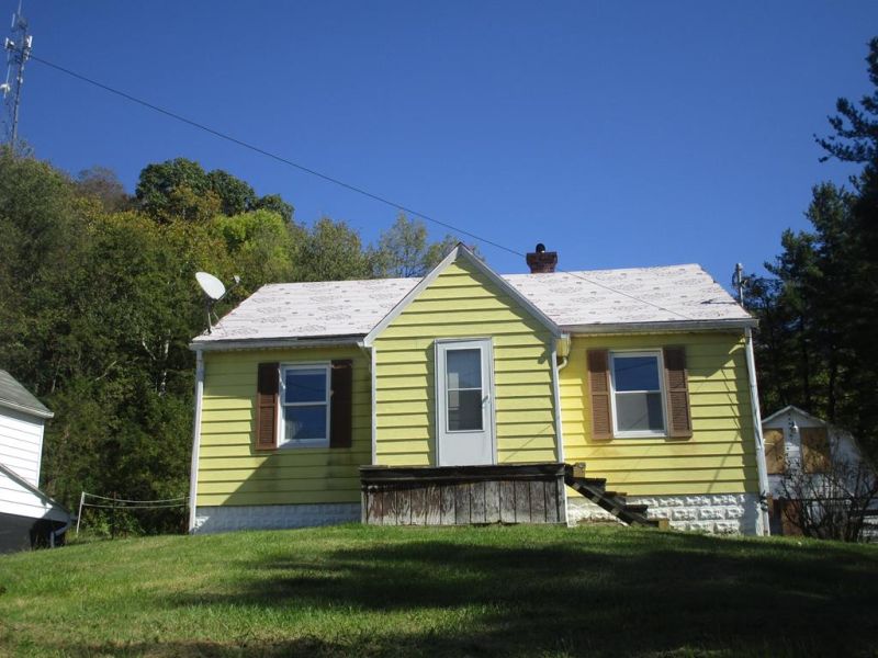 15 Evans Heights Gallipolis OH 45631 Residential - Main Photo