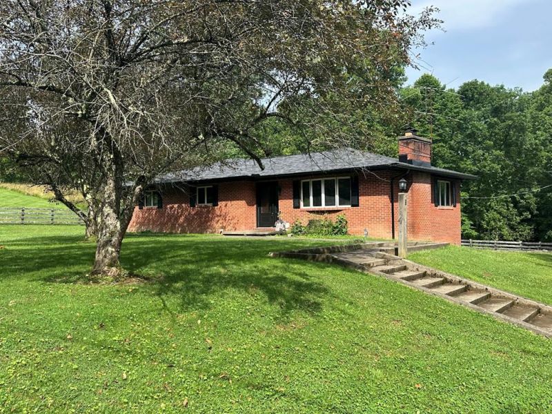 523 Oakland Road Jackson OH 45640 Residential - Main Photo