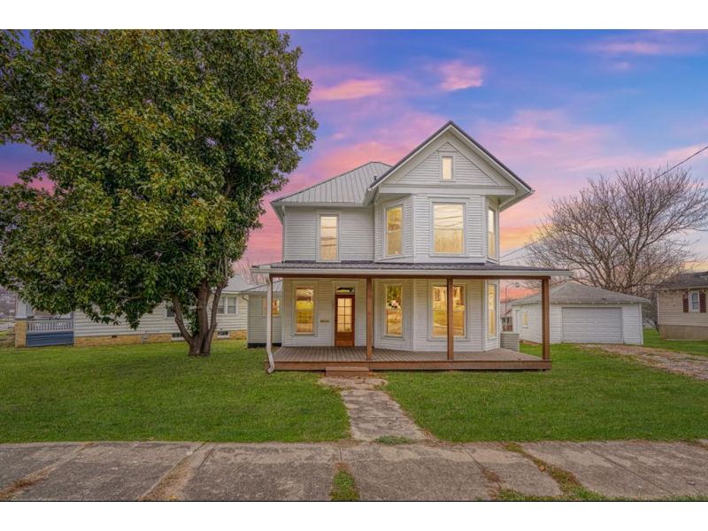 703 E Main  Street Oak Hill OH 45656 Residential - Main Photo