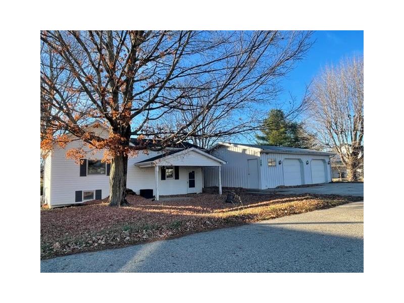 19419 Dawson Street Adelphi OH 43101 Residential