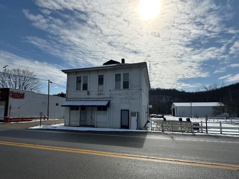 57828 US Highway 50 E McArthur OH 45651 Residential - Main Photo