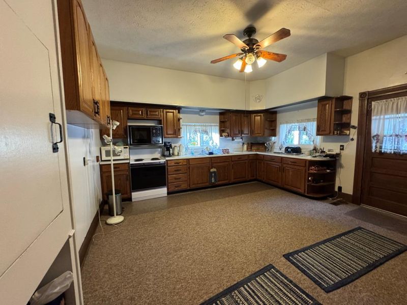 33 E High  Street Frankfort OH 45628 Residential - Photo 8